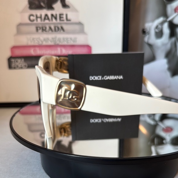 Dolce & Gabbana White Rectangular Sunglasses Full Inclusion - Picture 2 of 9